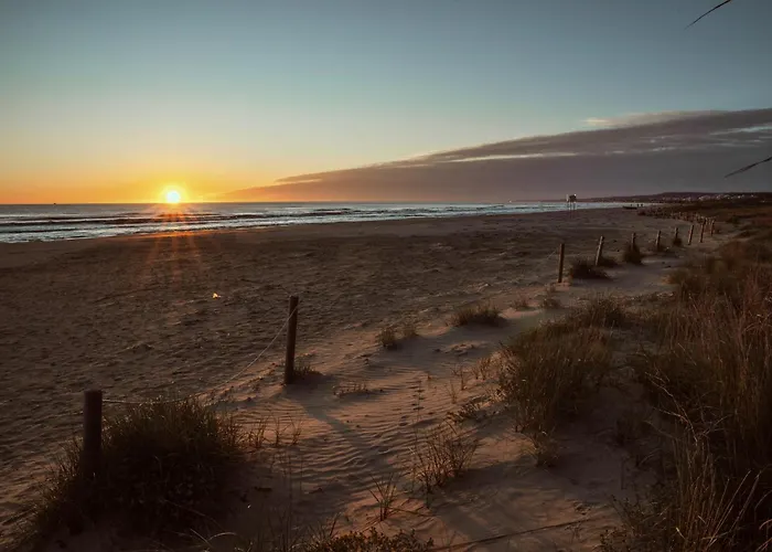 Carlotta's - Marina Apartment